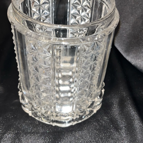 ESTATE SALE FIND! A lot of three vintage crystal glasses - Picture 3 of 9